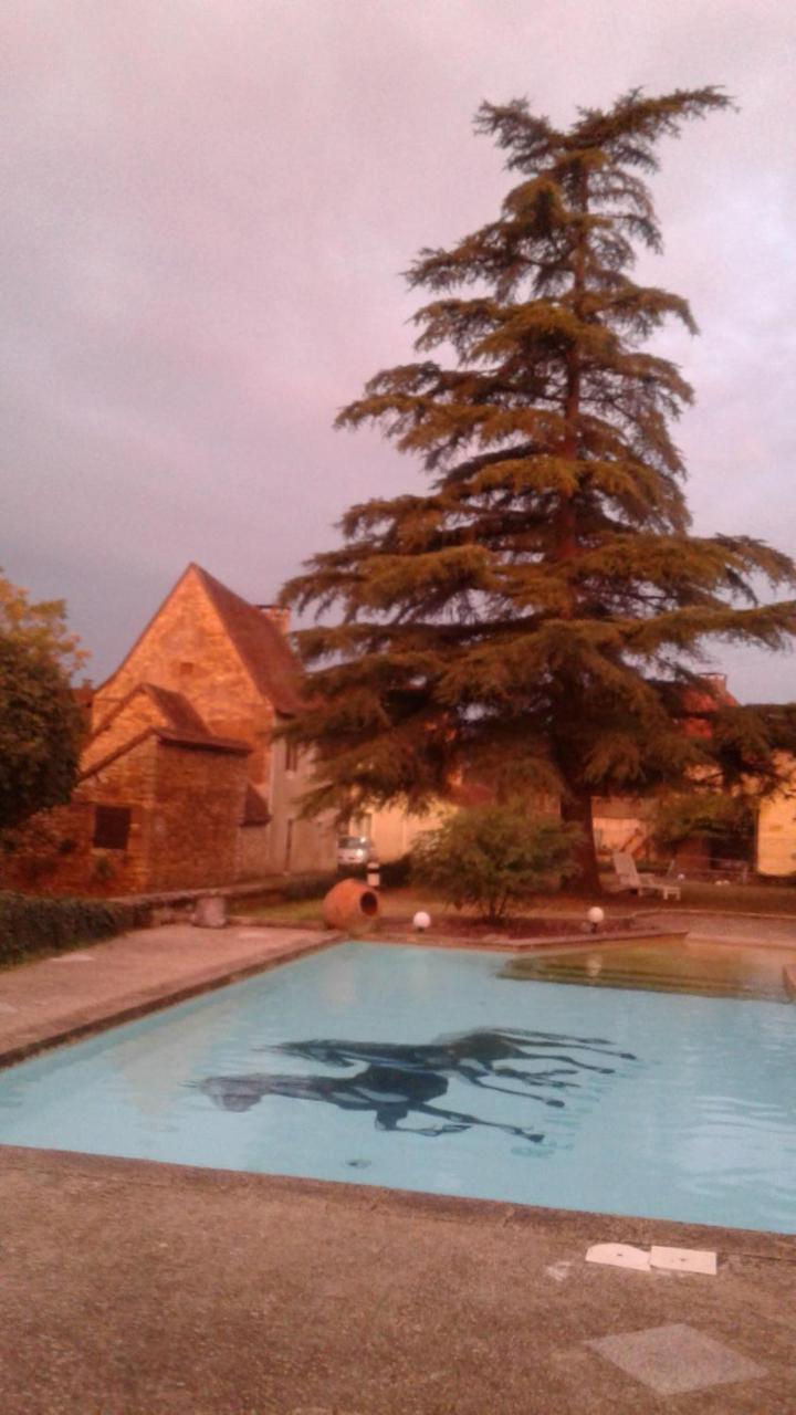 Auberge Du Relais D'Auniac Gourdon-en-quercy Exteriér fotografie