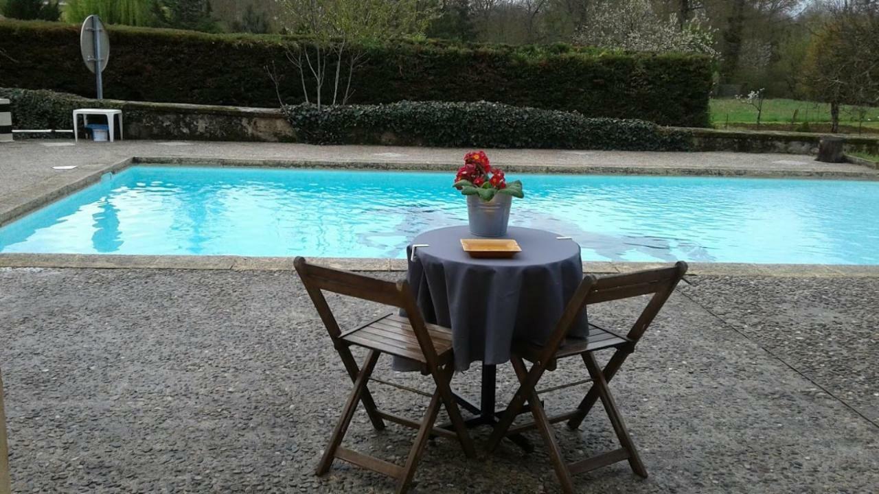 Auberge Du Relais D'Auniac Gourdon-en-quercy Exteriér fotografie